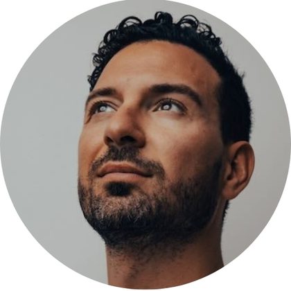 Nicolas, the person behind Jnana Lab.